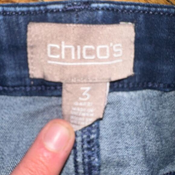 Chicos distressed denim 3/XL minimalist capri jeans - Picture 2 of 3